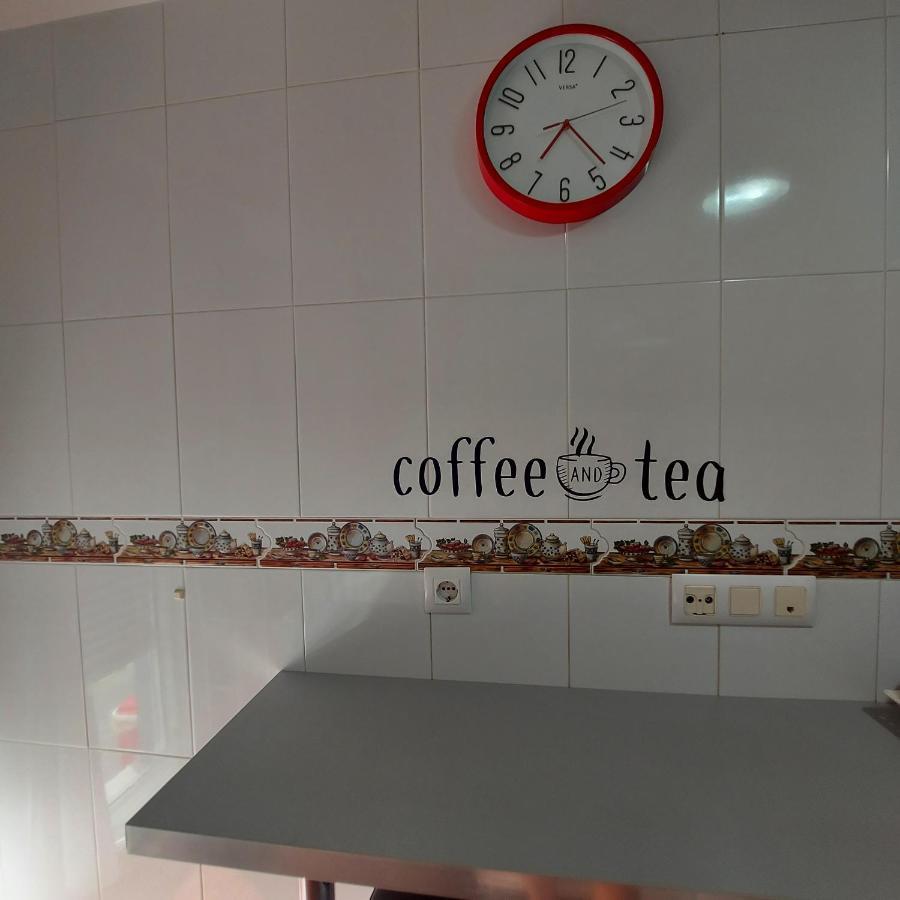Soleado Piso Con Garaje Y Piscina A 8' Centro Apartment Castro Urdiales Luaran gambar