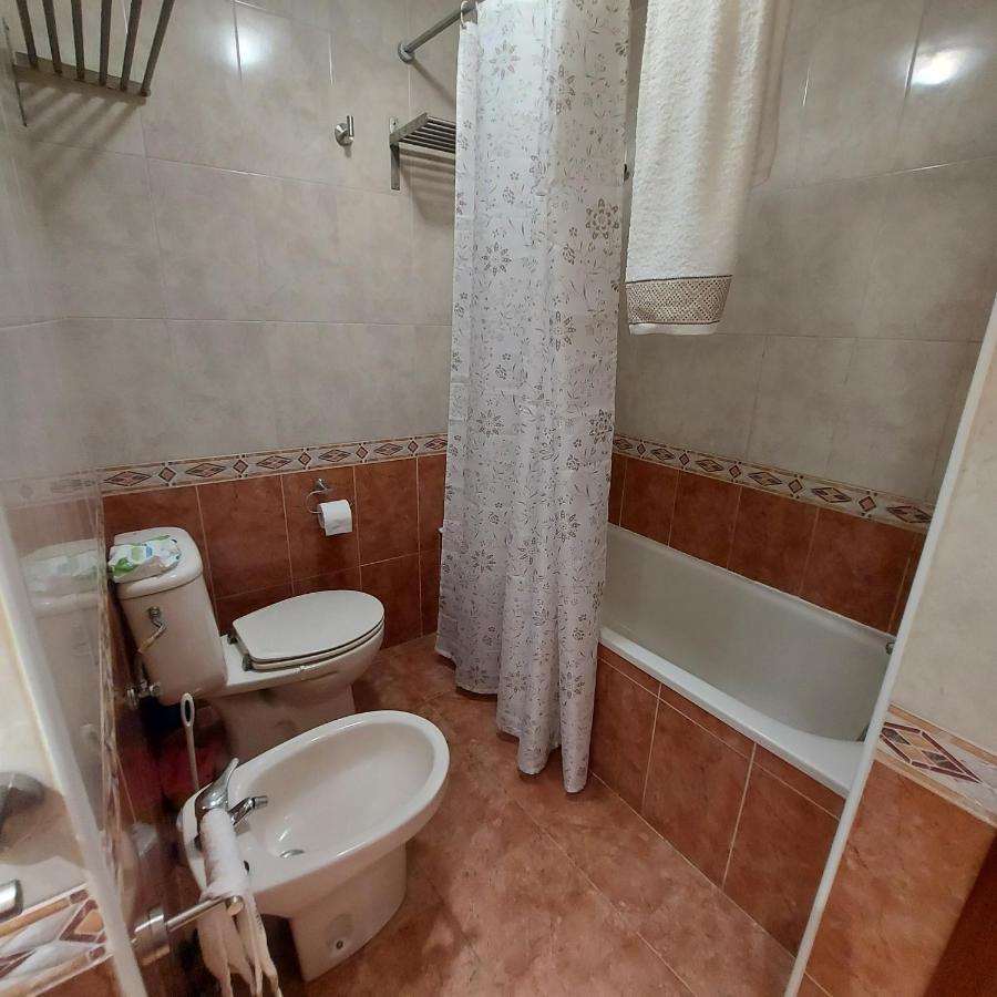 Soleado Piso Con Garaje Y Piscina A 8' Centro Apartment Castro Urdiales Luaran gambar