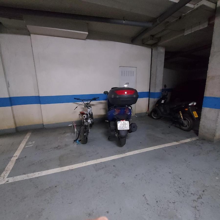 Soleado Piso Con Garaje Y Piscina A 8' Centro Apartment Castro Urdiales Luaran gambar